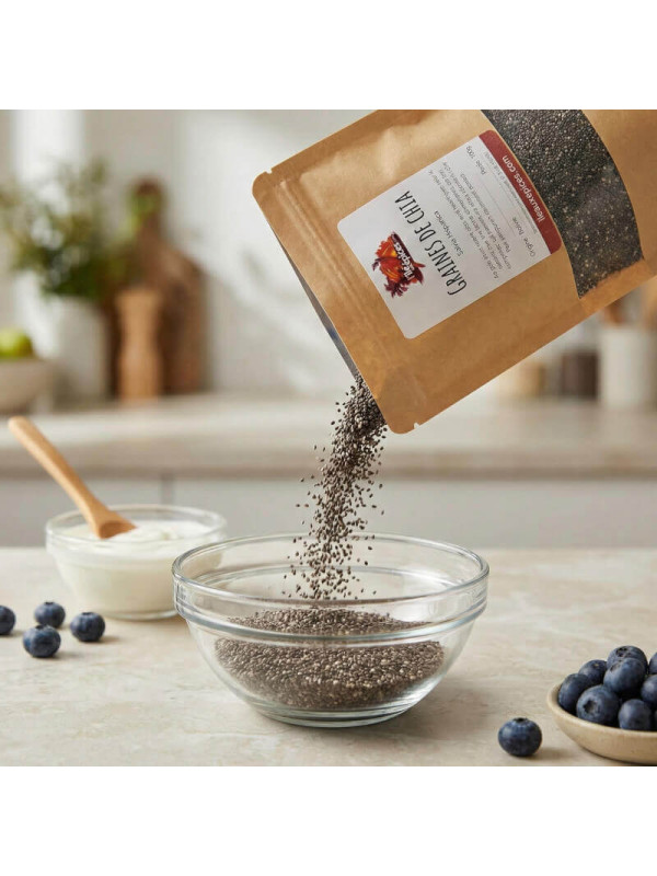 graines de chia versées dans un bol