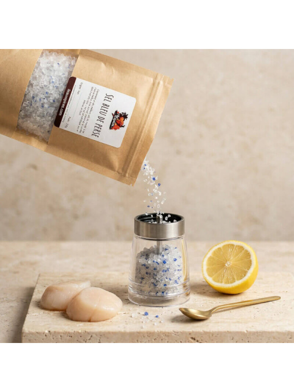 remplissage d'un moulin de sel bleu